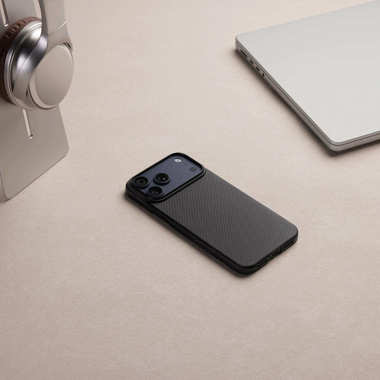 Classic Edge Case lifestyle