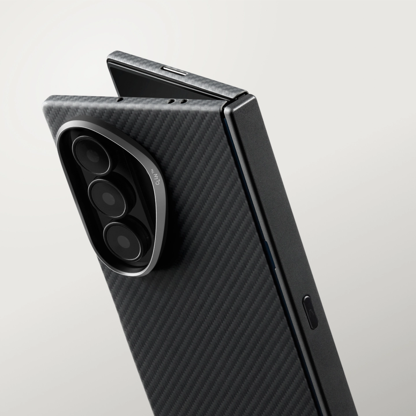 Classic hinge guard for Galaxy Z Fold8 Ultra