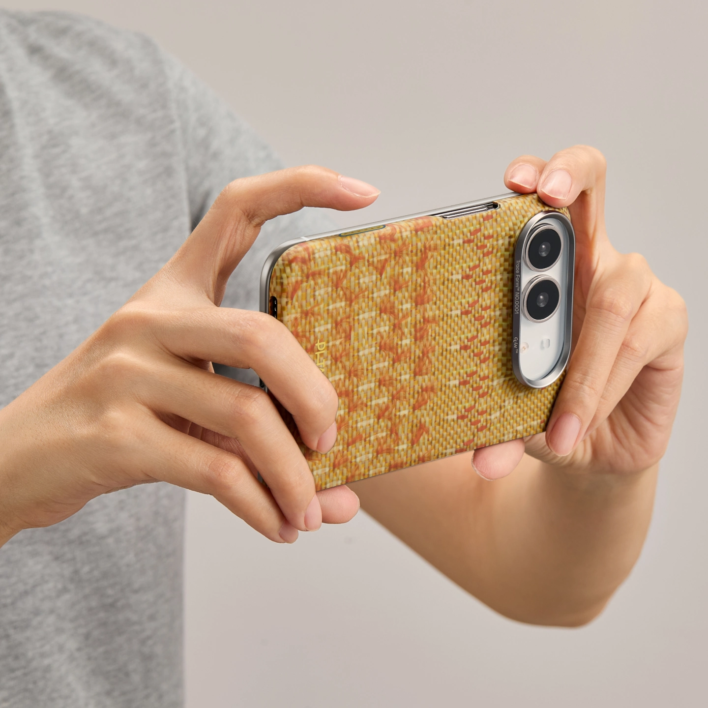 Harvest Gold iPhone Duo PitaTap camera control
