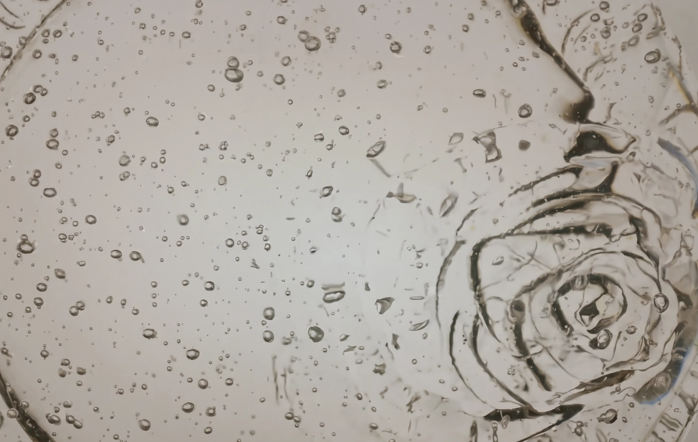 Mammoth Resin material suspended with air bubbles