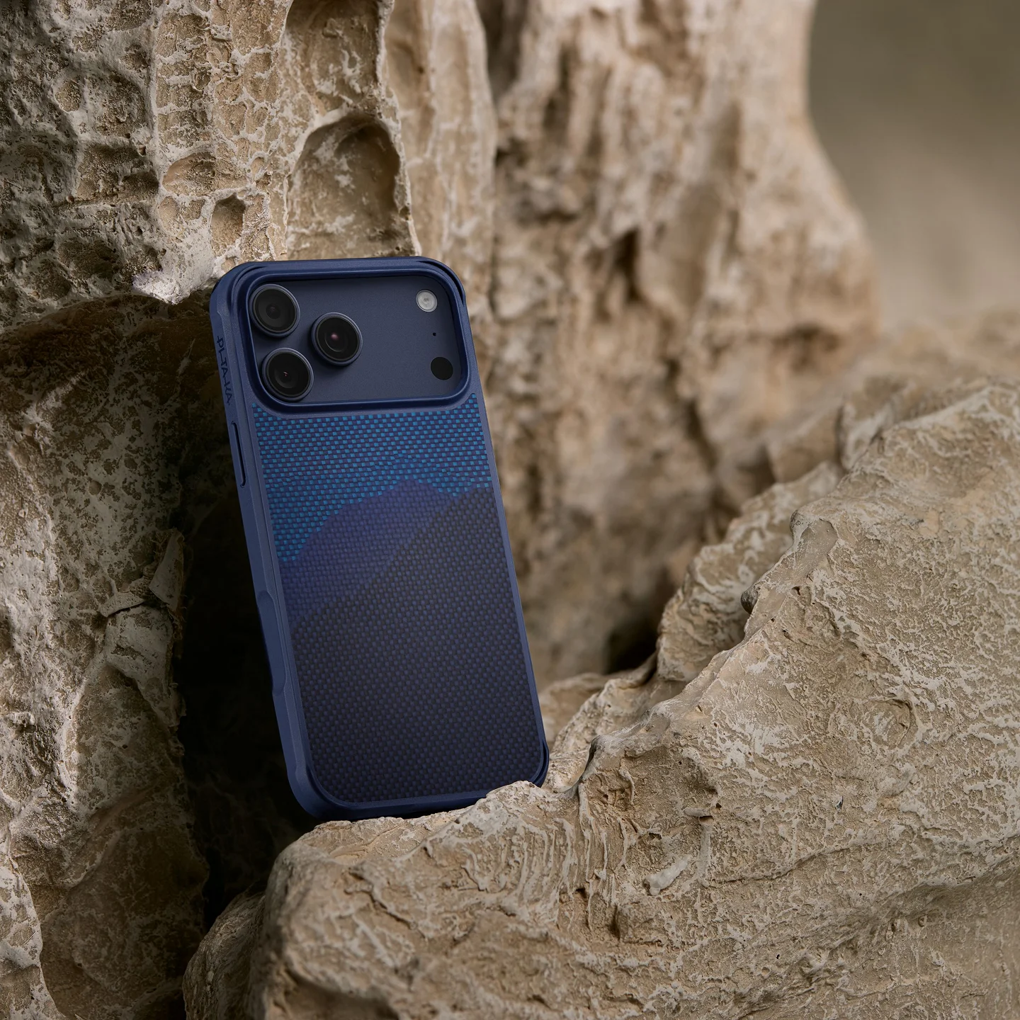 Starpeak Over the Horizon Cairn Case lifestyle
