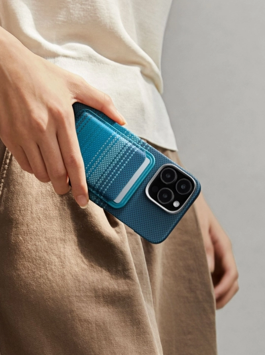 Magnetic Woven Wallet hover