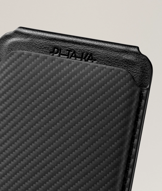 PITAKA logo and woven finish detail of the Magnetic Stand Woven Wallet
