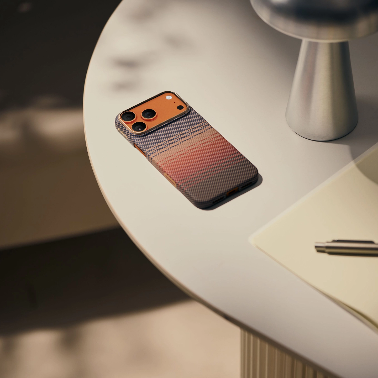Sunset Edge Case lifestyle