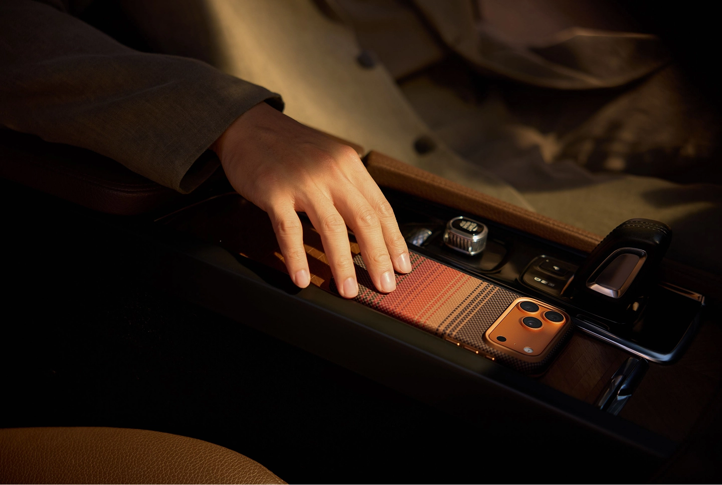 Sunset Summa Case detail